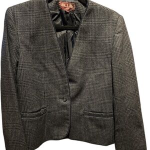 Chic Gray Plaid Blazer